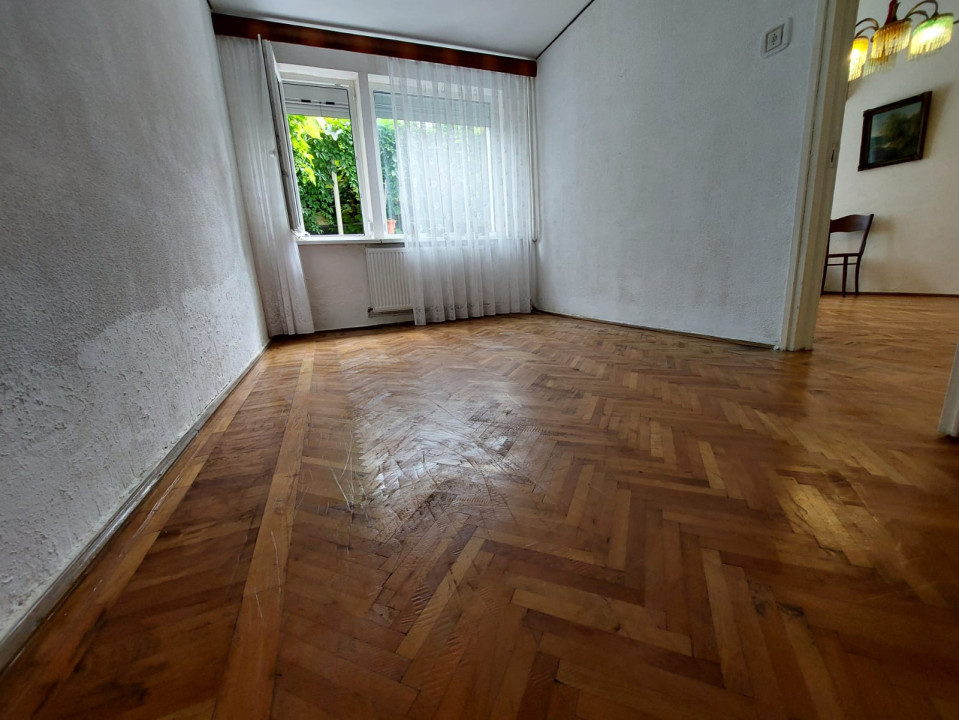 2 CAMERE  |  ULTRACENTRAL  |  CONSTANTA