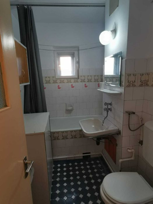 APARTAMENT 3 CAMERE 72MP| POARTA 6| DECOMANDAT| ETAJ INTERMEDIAR |