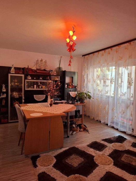 APARTAMENT 3 CAMERE POARTA 6| DECOMANDAT | 75 MP| ETAJ INTERMEDIAR|