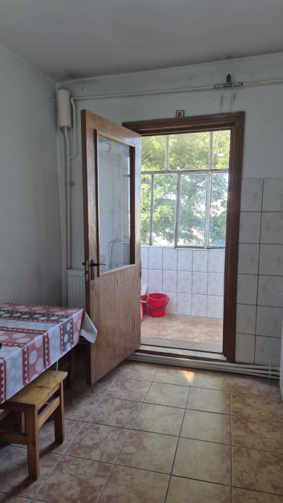 TOMIS 3 | DECOMANDAT | EXCLUSIVITATE