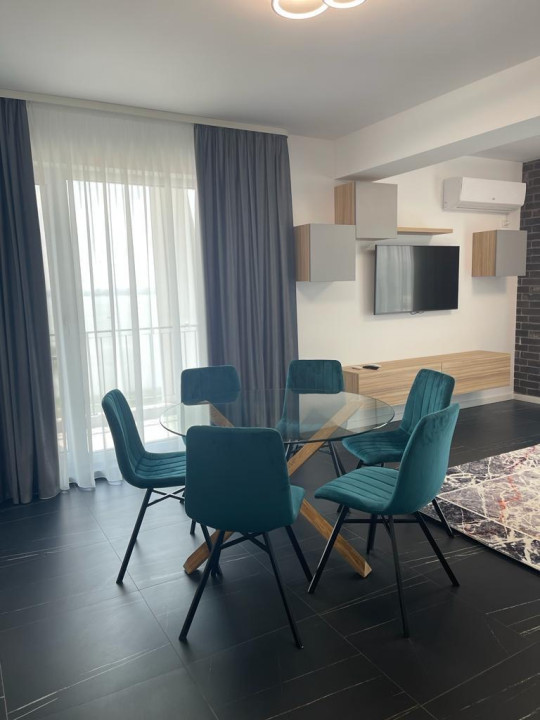 Apartament 4 camere —250 MP—Mamaia