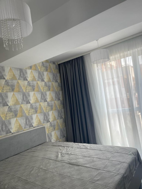 4 CAMERE | 250 MP | MAMAIA