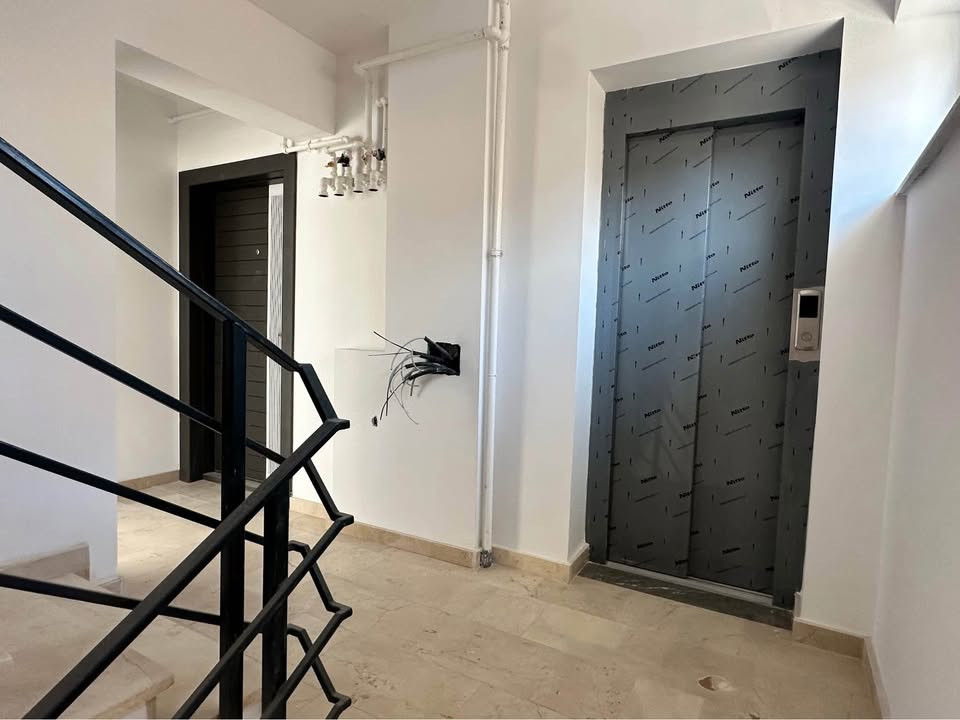 APARTAMENT 3 CAMERE | ZONA TOMIS PLUS